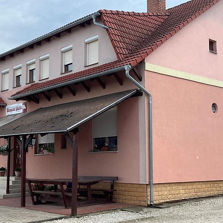 Hangulat Szallo Zalaszentbalazs Экстерьер фото